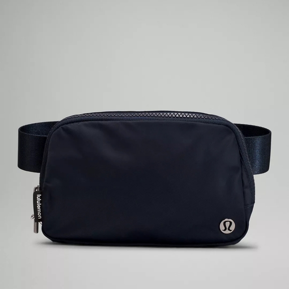 NWT Lululemon athletica 1L Black Everywhere Belt Bag - Picture 1 of 10